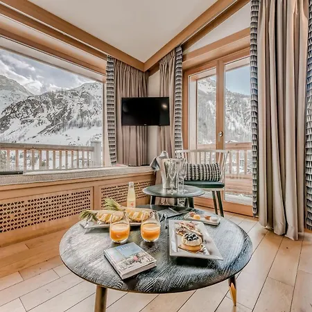 Le Yule & Hotel Val-dʼIsère