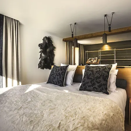 Le Yule & 5* Val-dʼIsère