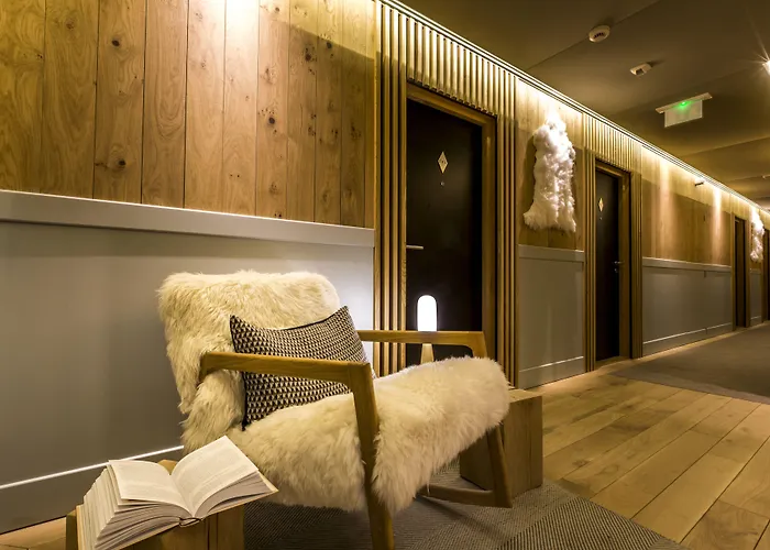 Hotel Le Yule & 5*