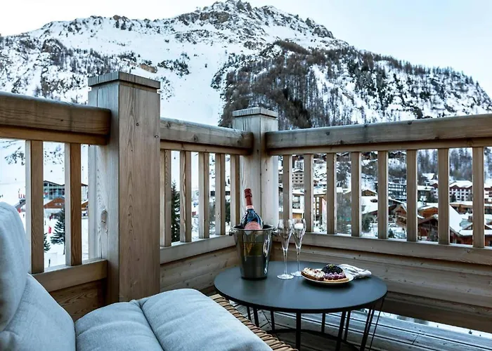 Le Yule & Hotel 5*